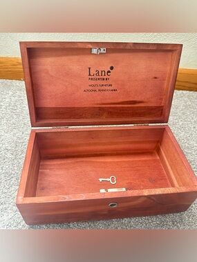 Vintage Lane Miniature Cedar Chest / Keepsake Box / Trinket Box With Key